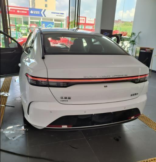 都降到7.98万了，手握10万块，驱逐舰 05和秦PLUS DM-i该怎么选？